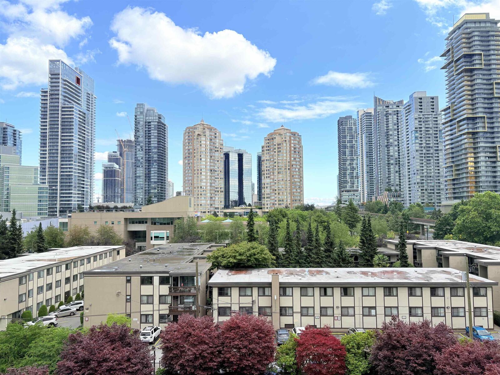 Property Photo: 4333 Central Boulevard 602 BC V5H 4W8