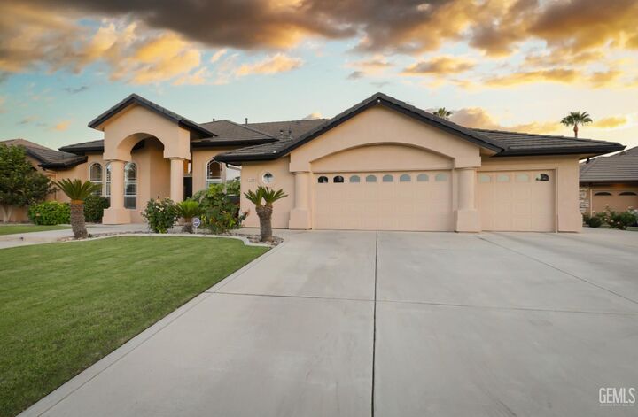 Property Photo:  11509 Buffington Street  CA 93312 