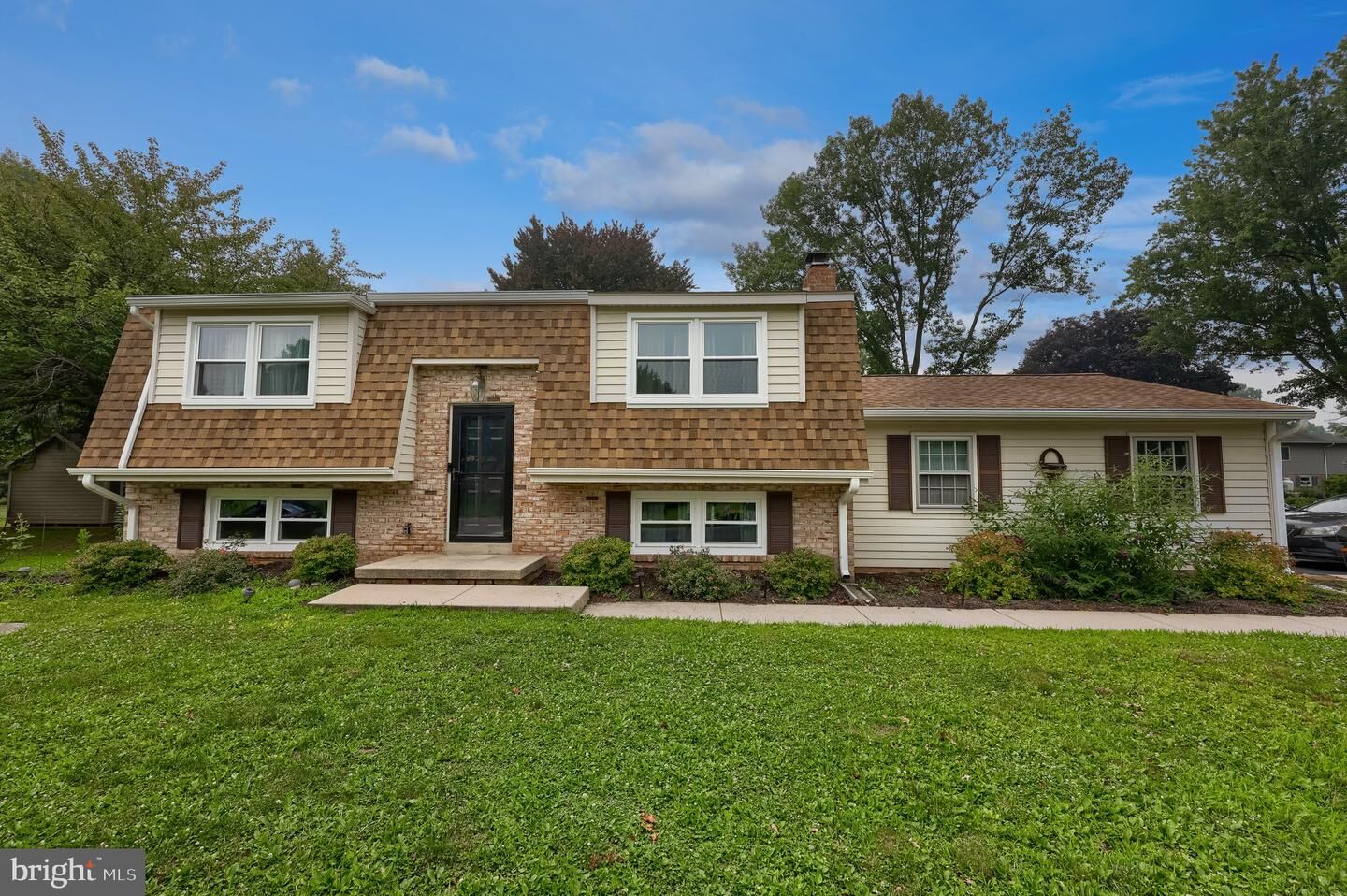 Property Photo: 33 Country Side Lane PA 17540