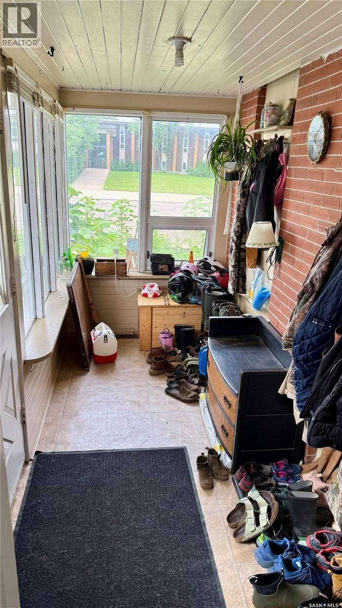 Property Photo:  1409 3rd Street  SK S4A 0S3 