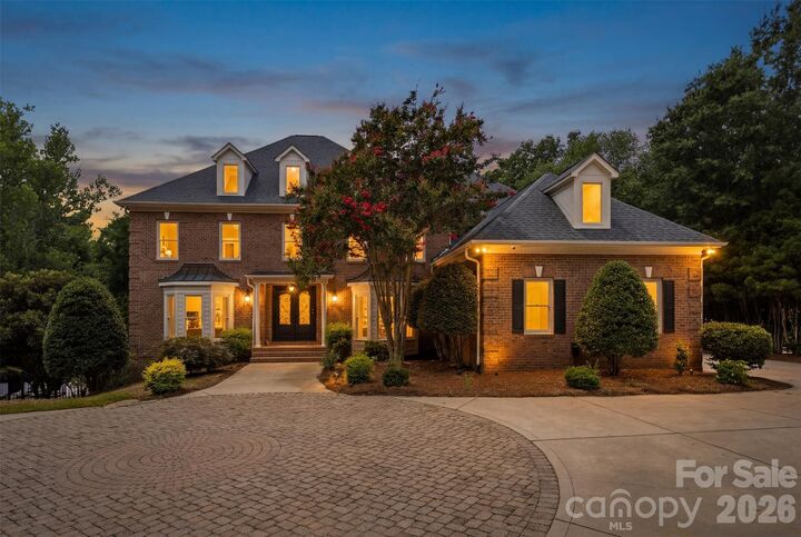 Property Photo: 14407 Brick Church Court NC 28277