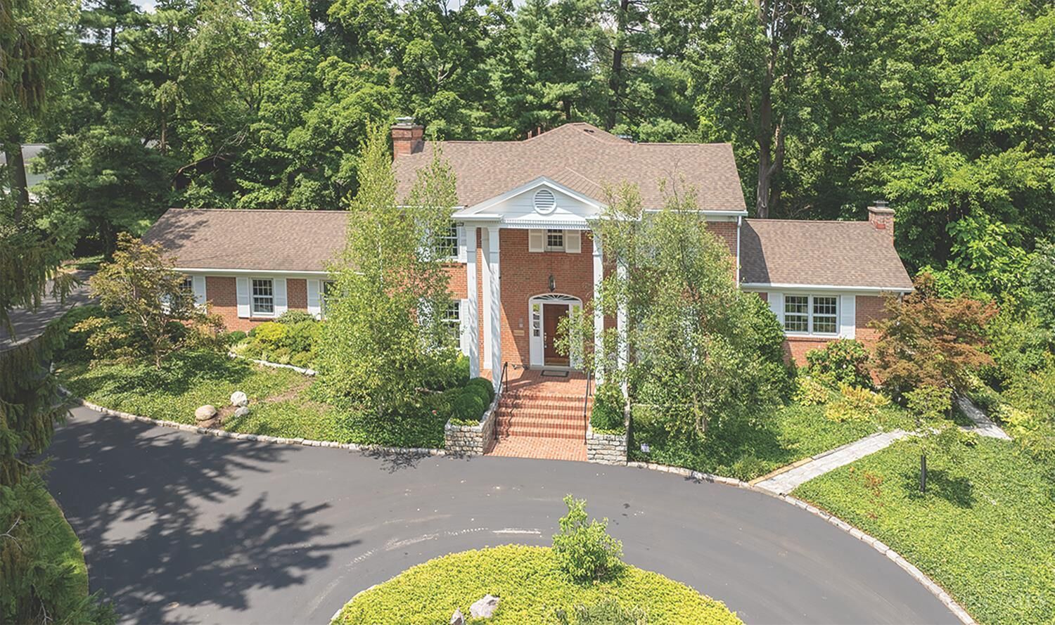 Property Photo:  220 Linden Drive  OH 45215 