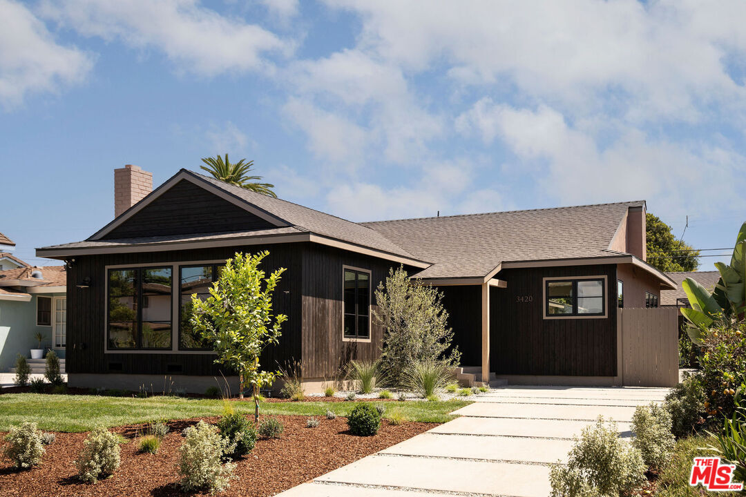 Property Photo: 3420 Wade St CA 90066