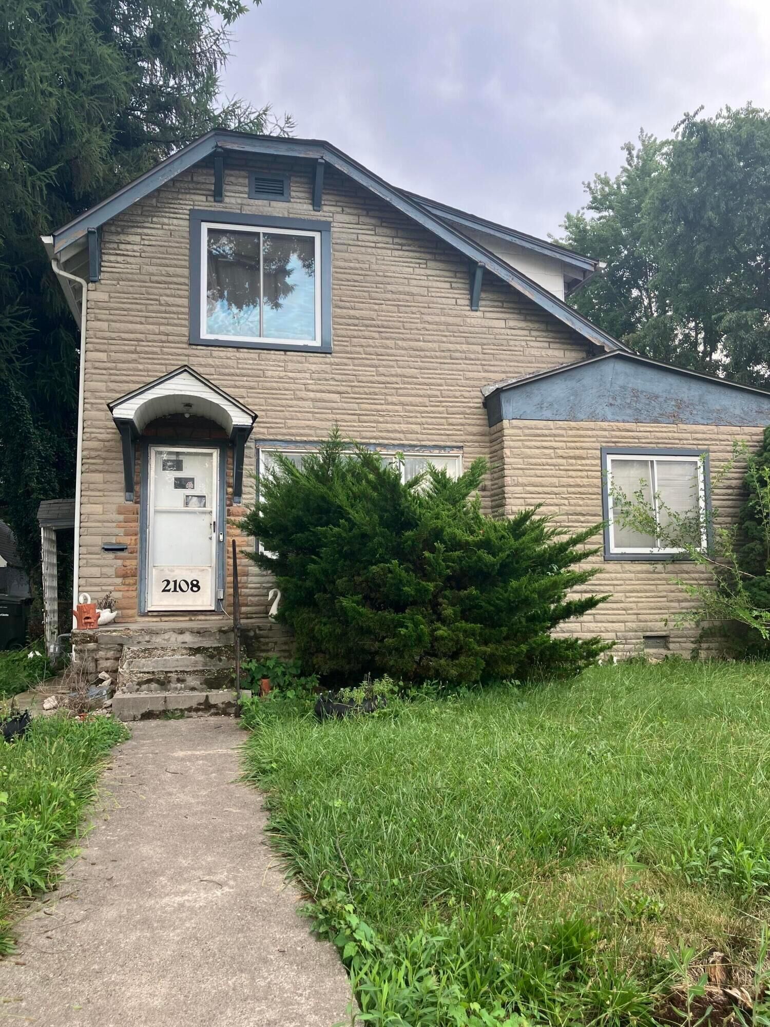 Property Photo:  2108 Dartmouth Avenue  OH 43219 