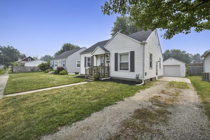 Property Photo:  951 E Church Street  OH 43302 