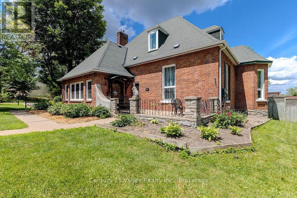 Property Photo: 311 Supple Street ON K8A 3H3