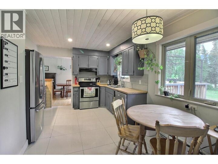 Property Photo: 1242 Horse Creek Road South BC V0A 1H7