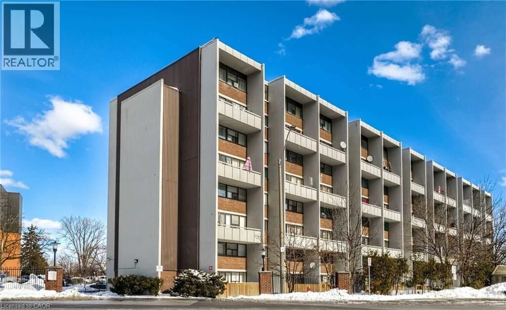 Property Photo: 2121 Roche Alley 514 ON L5K 2C7