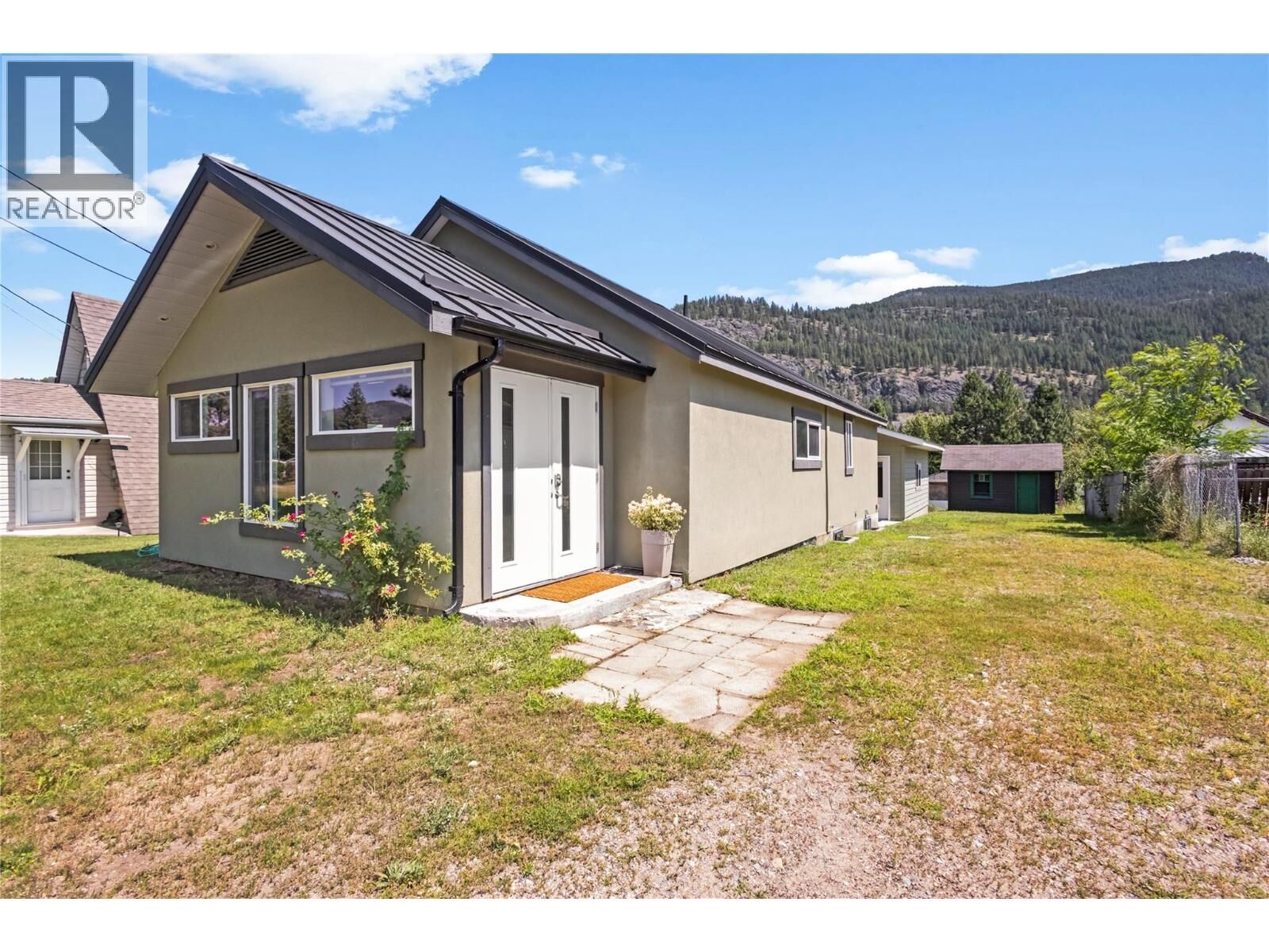 Property Photo: 1640 Ode Road BC V0H 1E0