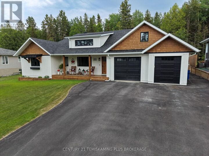 Property Photo: 273 Cosman Crescent ON P0J 1P0
