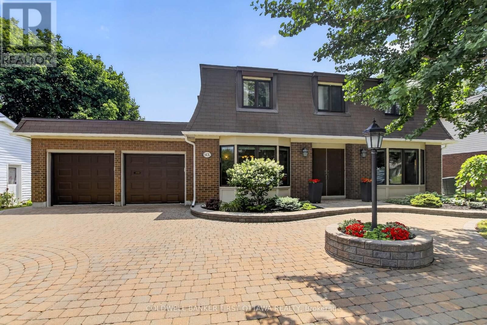 Photo de la propriété: 6 Cosburn Avenue ON K2H 8A1