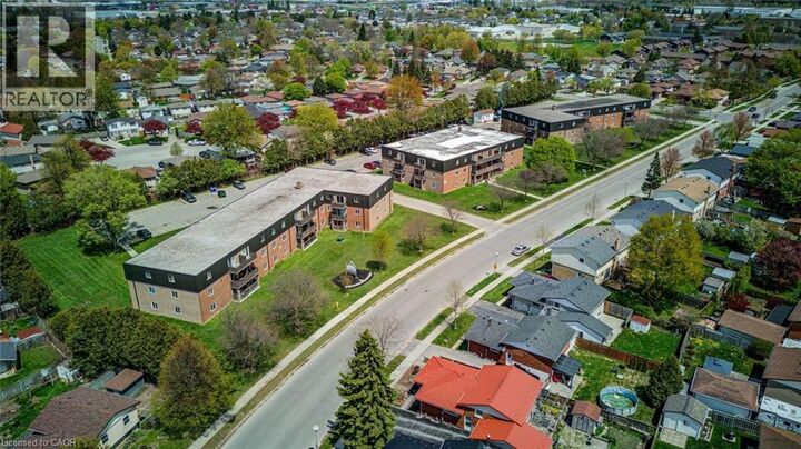 Property Photo: 370 Admiral Drive 302 ON N5V 3C2