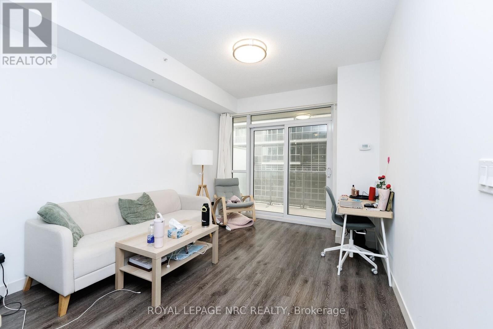Property Photo:  2093 South Fairvew Street South 506  ON L7R 0E6 