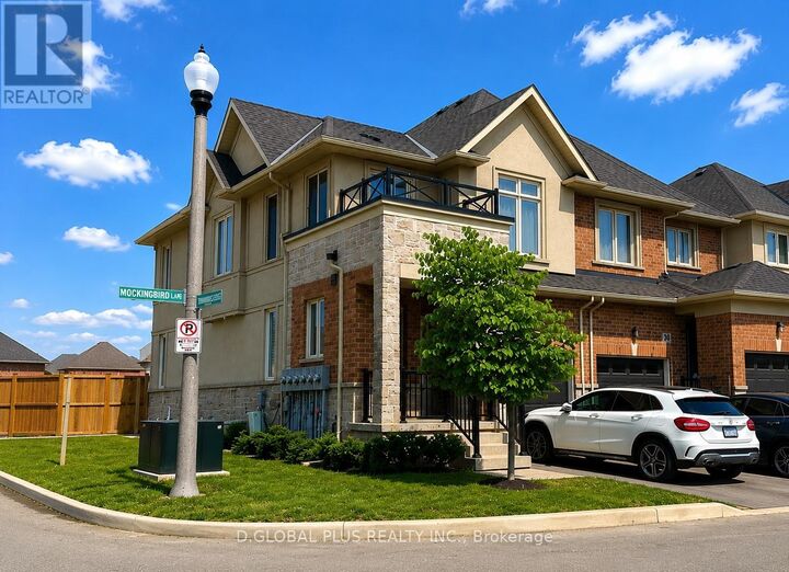 30 Mockingbird Lane — photo 1