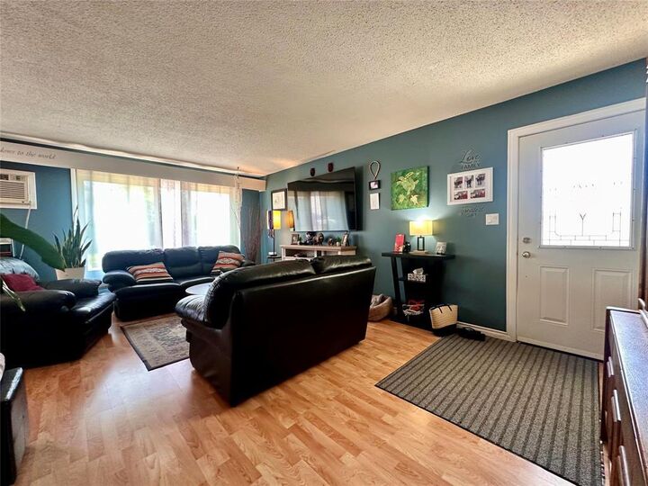 Property Photo: 361 Keewatin Street MB R9A 1R2