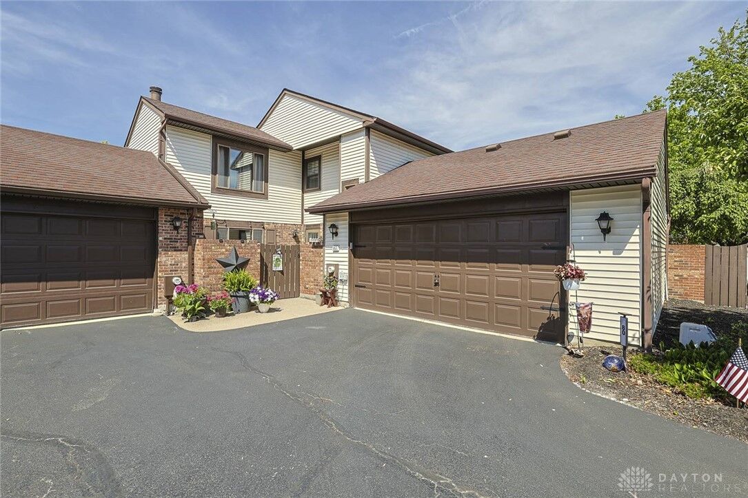 Property Photo: 1372 Black Forest Drive 80 OH 45449