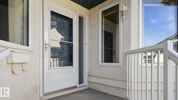 Property Photo: 8 Dechene Road NW 31 AB T6M 2S5