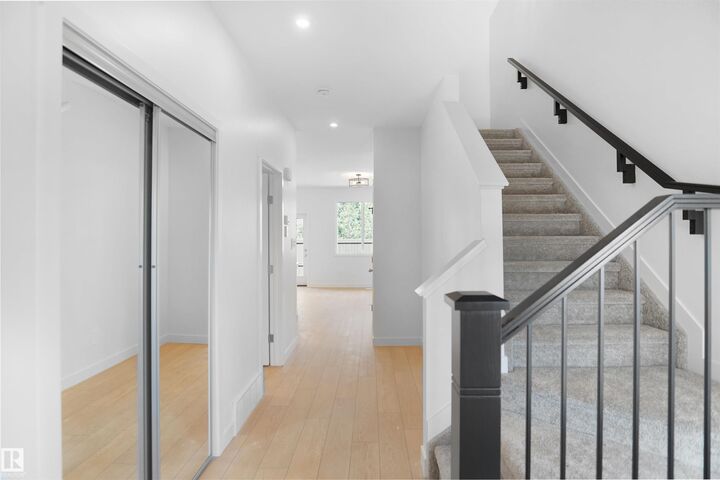 Property Photo: 4643 Kinsella Landing SW AB T6W 5T8