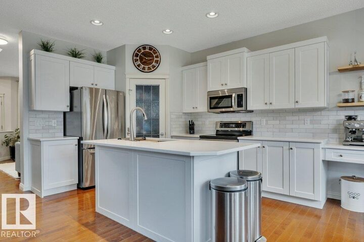 313 Southwick Boulevard — photo 1