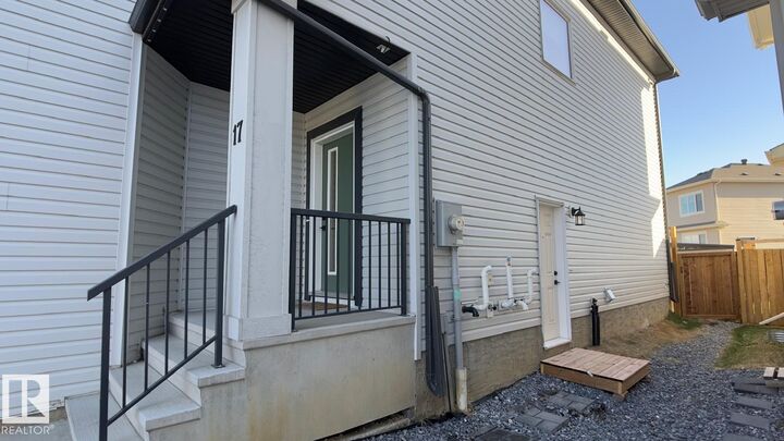 Property Photo: 17 Dalquist Bay AB T6L 5K2