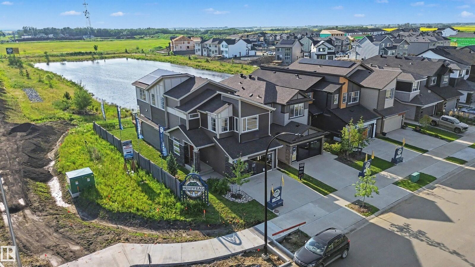 Property Photo: 2 Nouveau Drive AB T8N 7Z7