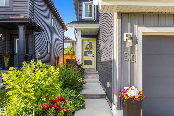 Property Photo: 30 Riverhill Crescent AB T8N 7X4