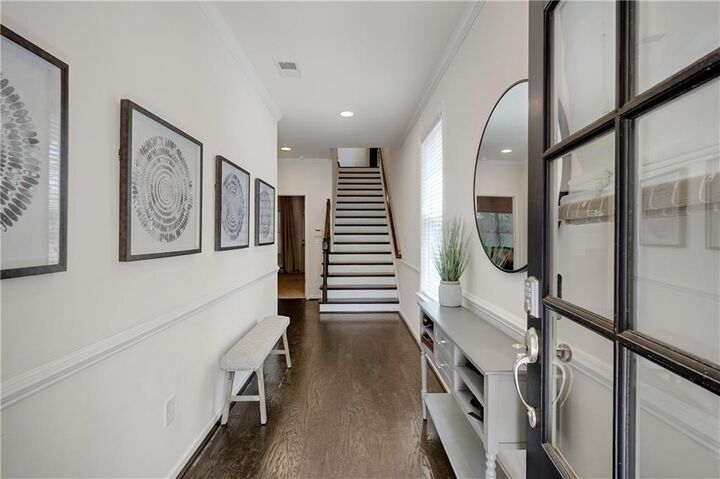 Property Photo: 909 Dumaine Trace GA 30328