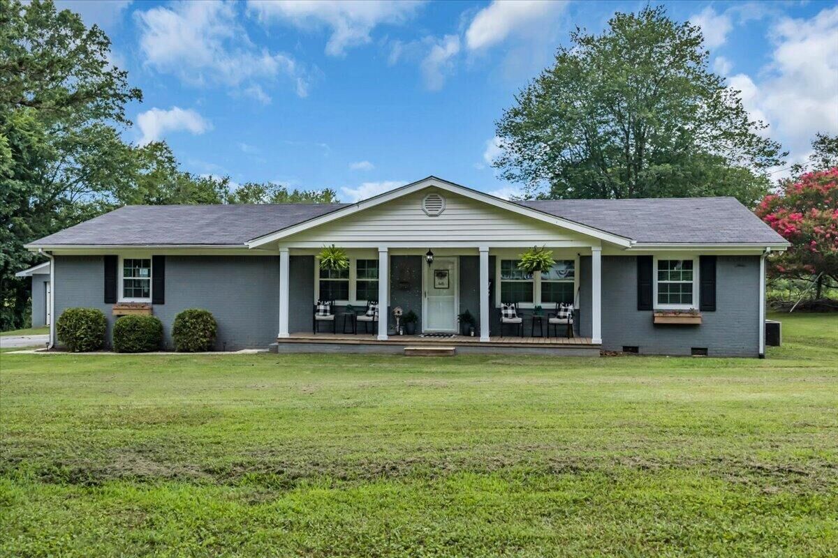 Property Photo:  593 Dover Road  TN 37347 