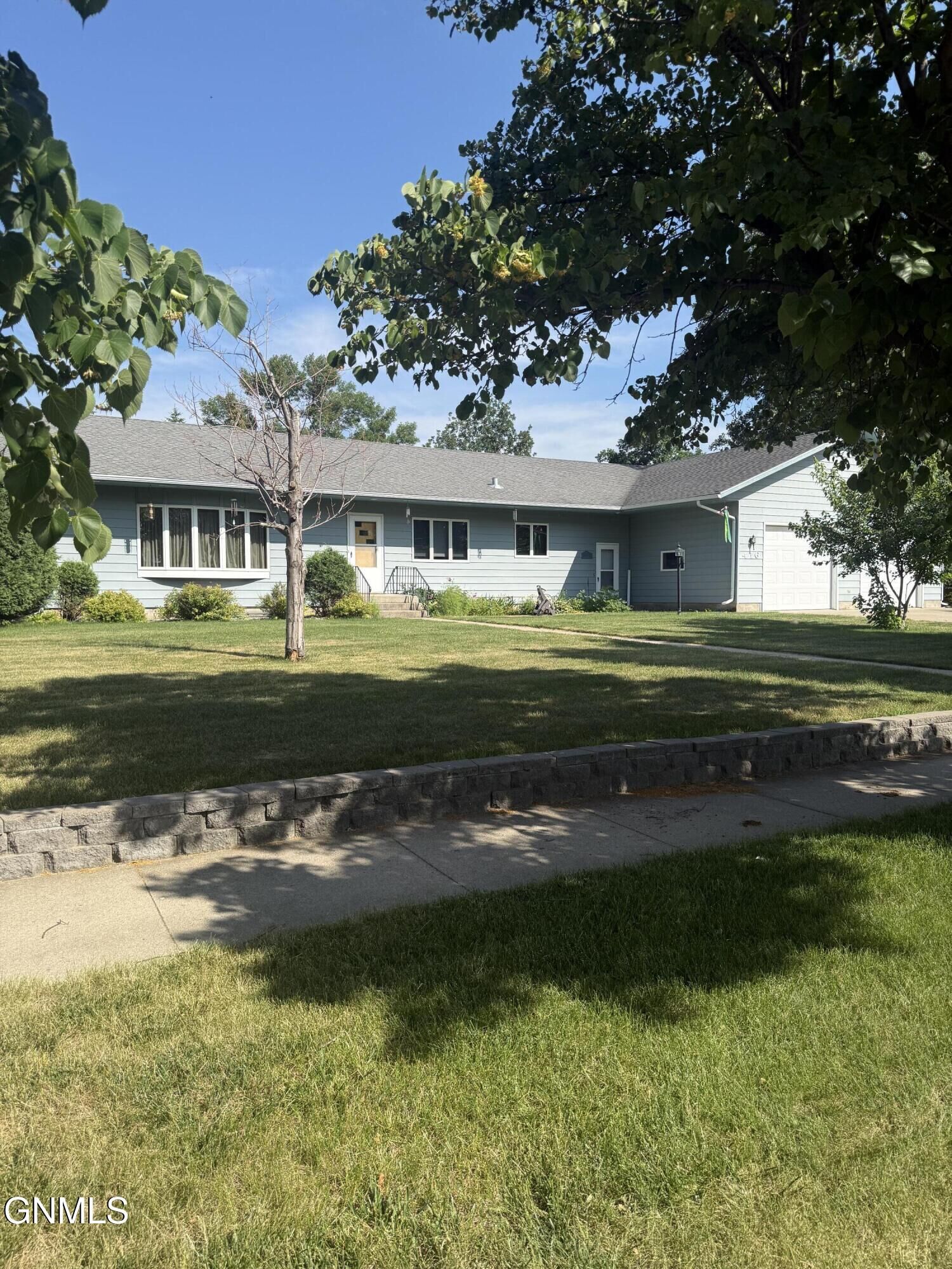 Property Photo:  416 2nd Street W  ND 58790 