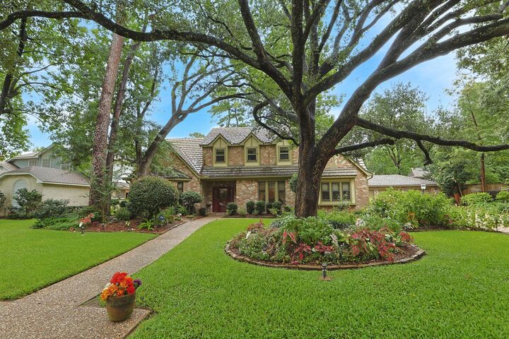 Property Photo: 6719 Walton Heath Drive TX 77069