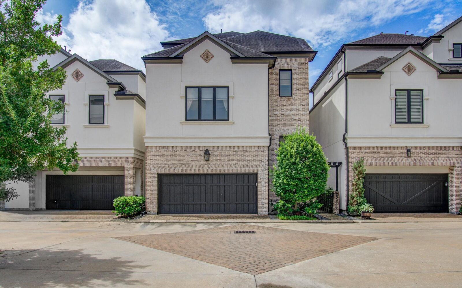 Property Photo: 1513 Cunningham Parc Lane TX 77055