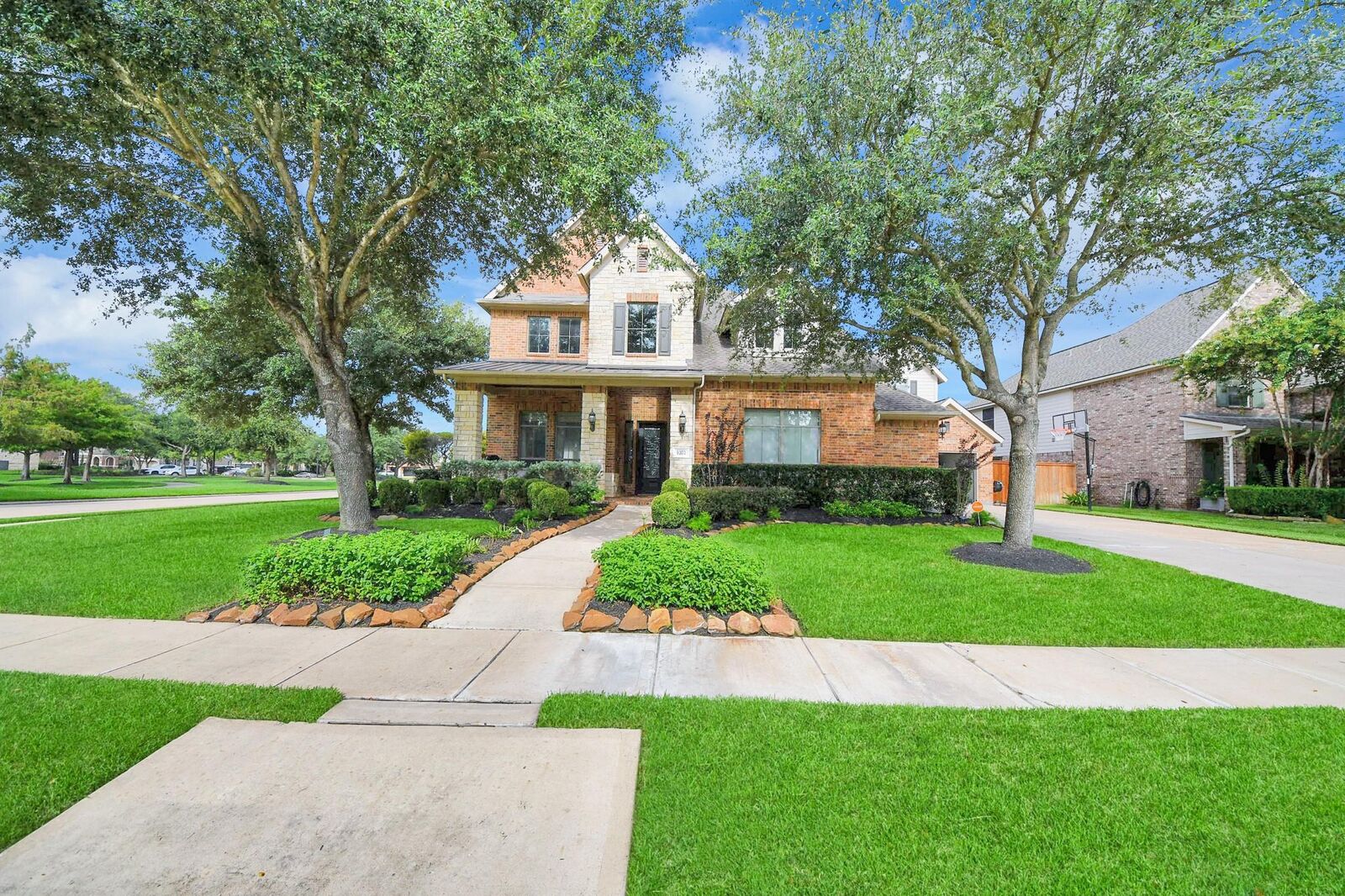 Property Photo: 9303 Georgetown Glen Circle TX 77433