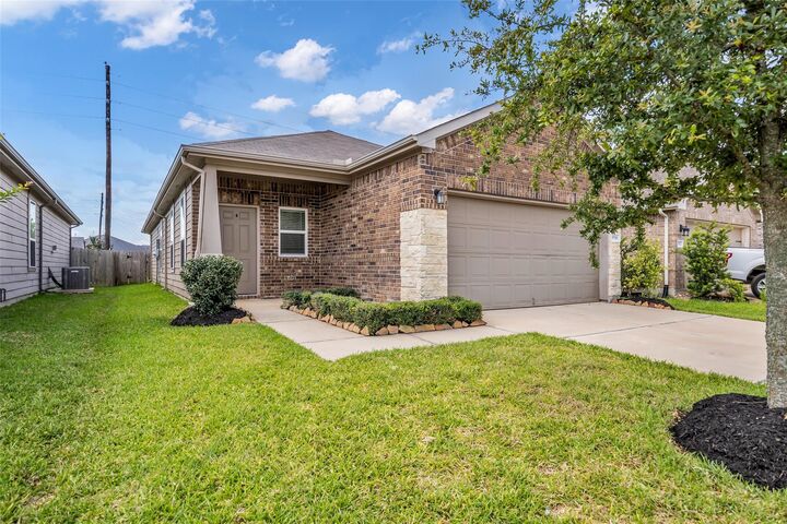 Property Photo: 25703 Bottlebrush Sedge Street TX 77493