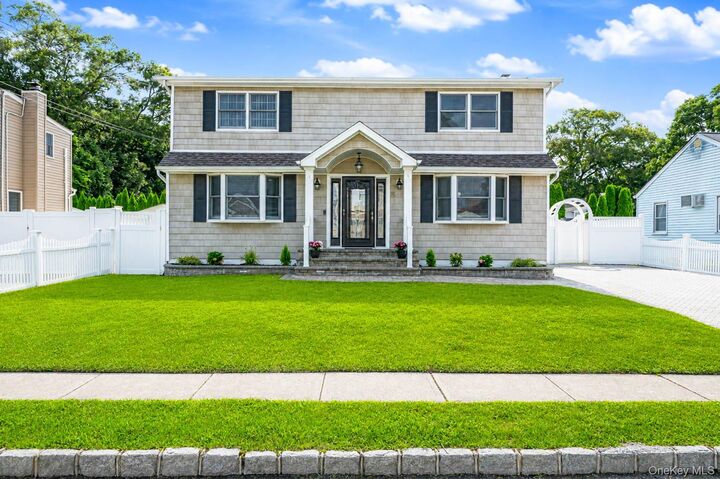 Property Photo: 18 Worden Place NY 11704