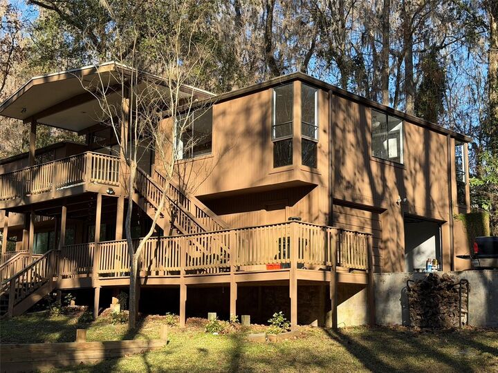 Property Photo: 2032 NW 24th Street FL 32605