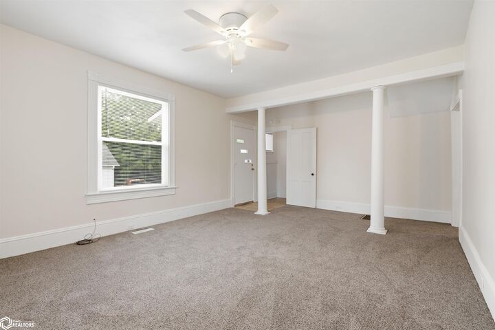 Property Photo: 1216 Doemland Street IA 52601