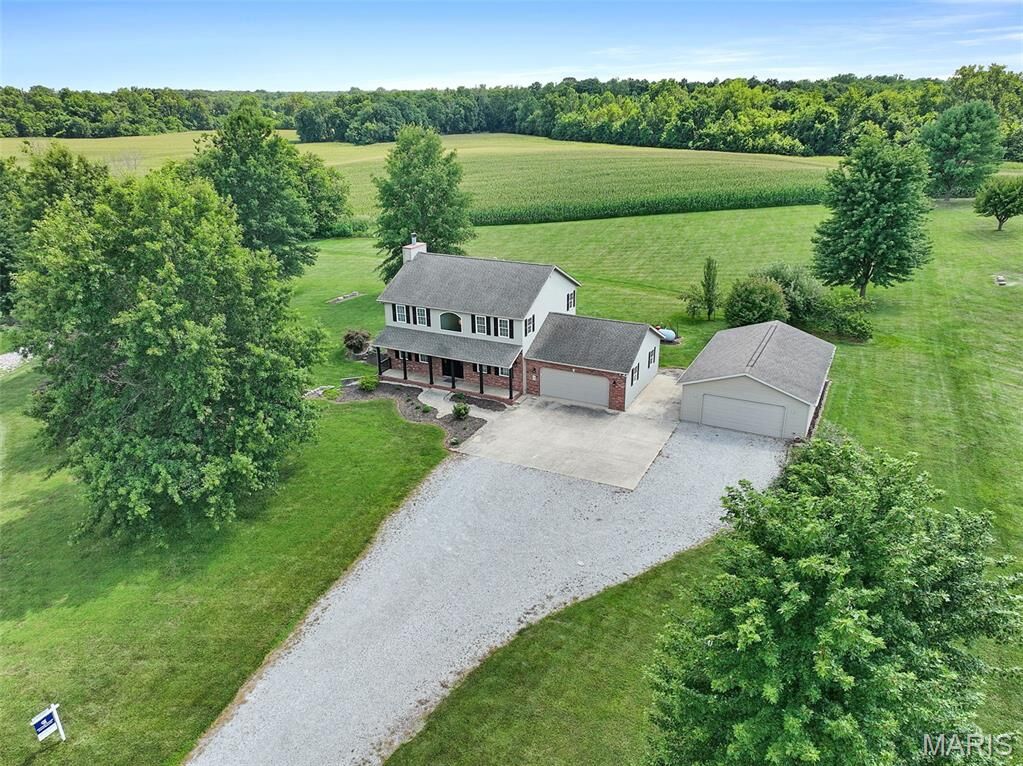 Property Photo: 26 Hickory Point IL 62067