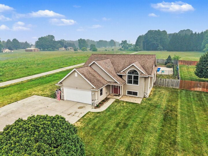 Property Photo: 623 W 44th Street MI 49412