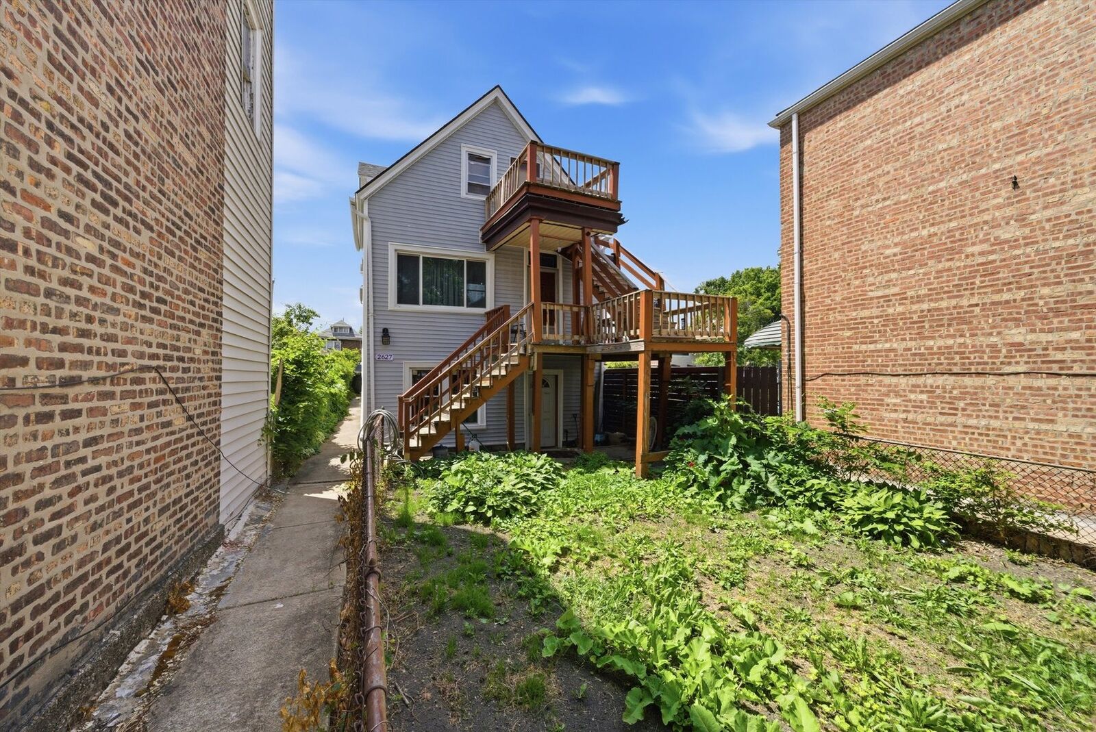 Property Photo: 2627 W Montgomery Avenue IL 60632