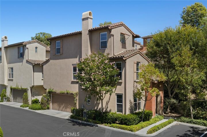 Property Photo: 214 Tall Oak CA 92603
