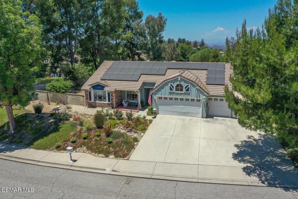 Property Photo:  219 Meadow Mist Court  CA 93065 