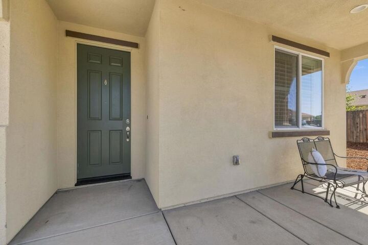 Property Photo:  216 Raccoon Hollow Loop  CA 95228 