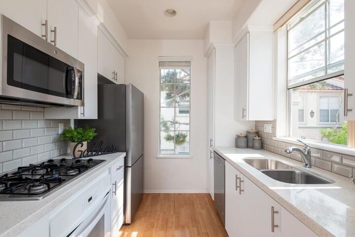 Property Photo: 3622 Bernwood Pl 56 CA 92130