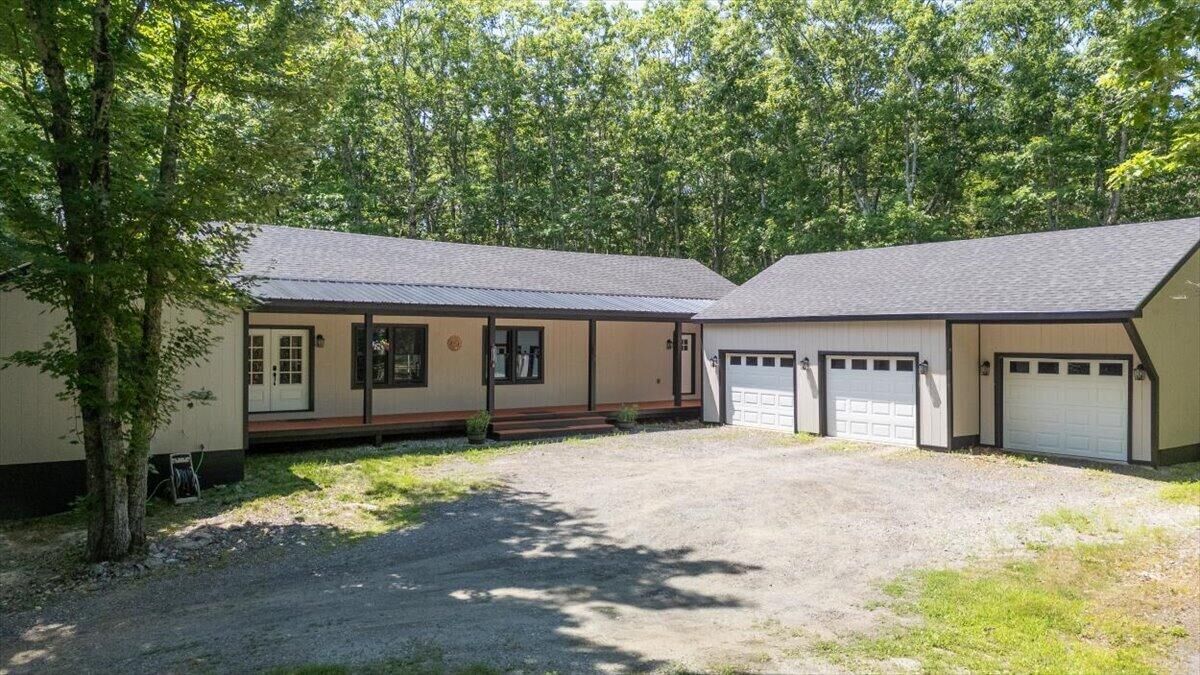 Property Photo: 146 Gurney Street ME 04856