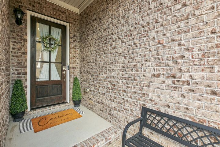 Property Photo:  166 Cobbler Cir  TN 37075 