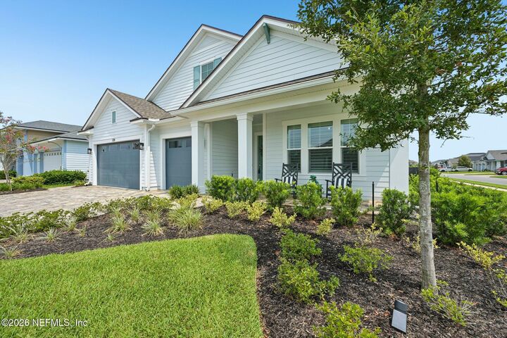 Property Photo: 139 Grand Rivage Drive Drive FL 32092