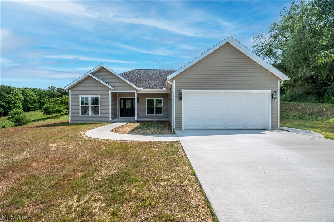 Property Photo: 135 Hillside Drive OH 44413