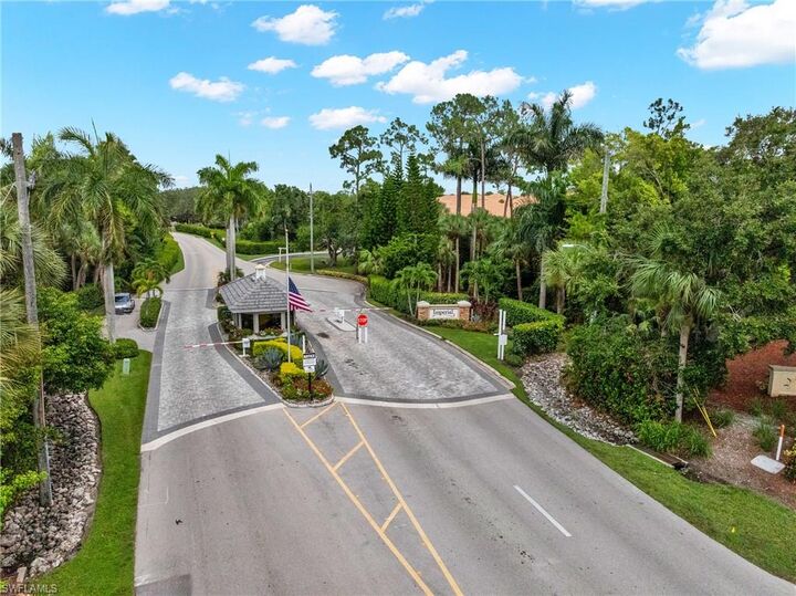 Property Photo: 1320 Charleston Square Dr 103 FL 34110