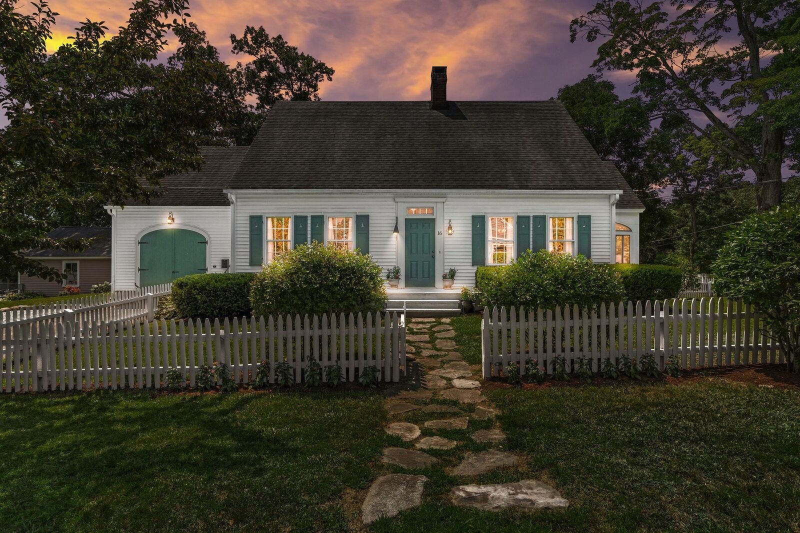 Property Photo: 16 Brookline Street NH 03064