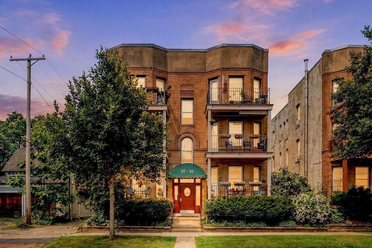 Property Photo:  87 Kent Street 2  MN 55102 